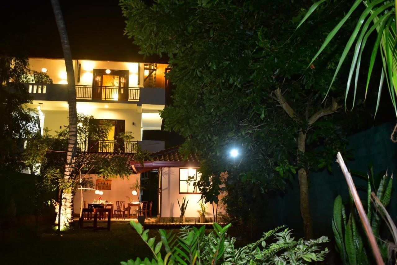 Onera Villa Hikkaduwa Exterior photo